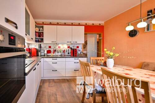 11 Küche mit Esstisch - 