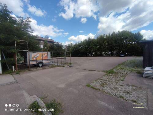 1. Parkplatz - 