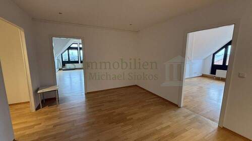 Flur 1 Ansicht 1 - 3 Zimmer Etagenwohnung zur Miete in Lampertheim