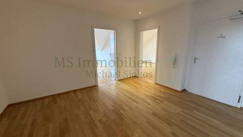 Flur 1 Ansicht 3. jpg - Etagenwohnung mit 141,00 m² in Lampertheim zur Miete