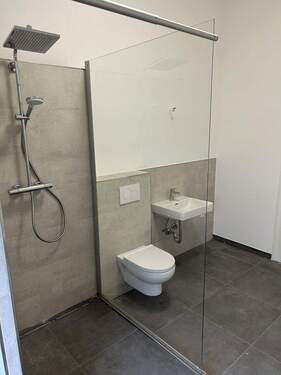 Bild 2 - 4 Zimmer Etagenwohnung zum Kaufen in Ludwigshafen