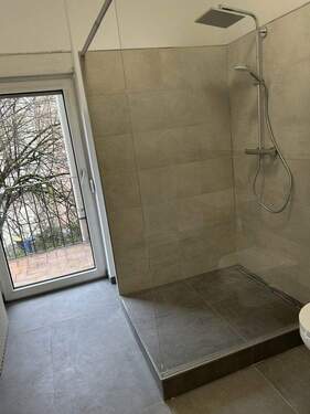 Bild 3 - 4 Zimmer Etagenwohnung in Ludwigshafen