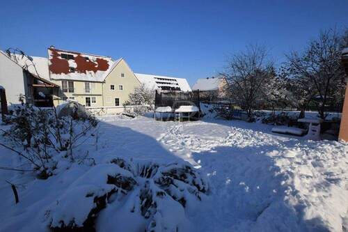 Garten - Mehrfamilienhaus, Wohnhaus mit 200,00 m&sup2; in Wolframs-Eschenbach zum Kaufen