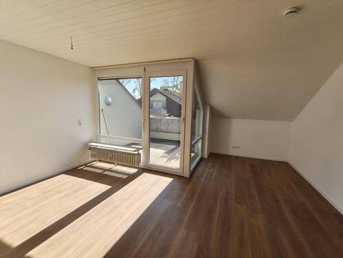 Wohnzimmer - 3 Zimmer Etagenwohnung in Weil am Rhein