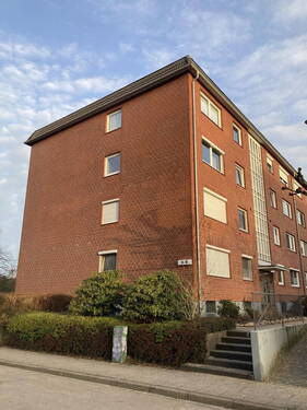 Außenansicht - 4 Zimmer Etagenwohnung zum Kaufen in Reinbek