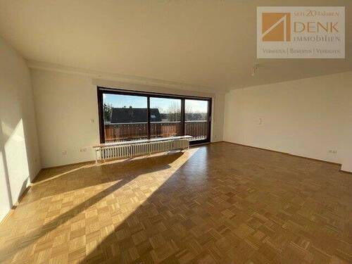 Wohnbereich, Bild 1 - 5 Zimmer Etagenwohnung zur Miete in Buchbrunn