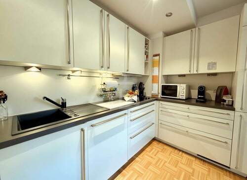 Moderne Einbauküche - Etagenwohnung mit 56,30 m² in Köln zum Kaufen