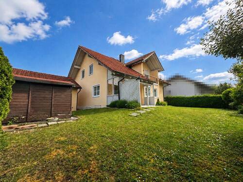 Außenansicht - KI generiert - 5 Zimmer Einfamilienhaus in Osterhofen
