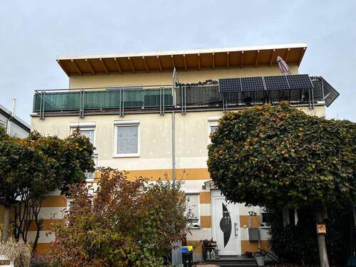 Vorderansicht Dopplehaushälfte - TOP-GELEGENHEIT! Doppelhaushälfte mit Dachterrasse in Toplage von Bad Kreuznach-Planig zu verkaufen