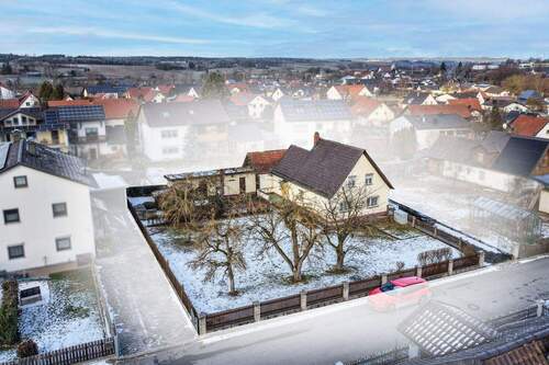 Bild 1 - Raum für Neues - Grundstück mit vielfältigen Wohnmöglichkeiten!