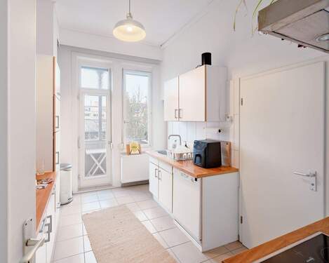 Küche mit Balkon im 1.Obergeschoss - 