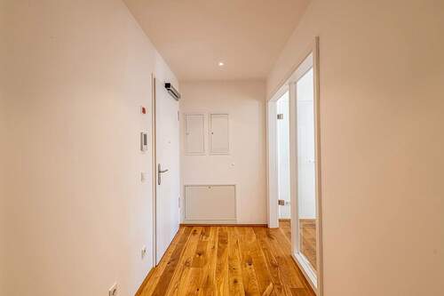 Flur Bild 1 - 2 Zimmer Terrassenwohnung zur Miete in Dresden