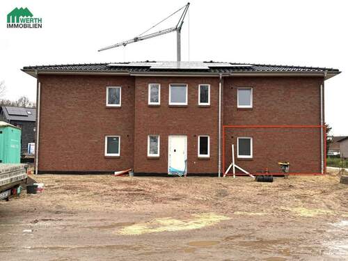 Whg. 2 Frontansicht - Erstbezug! Großzügige EG-Wohnung im Neubau - Terrasse, Komfort & ruhige Lage