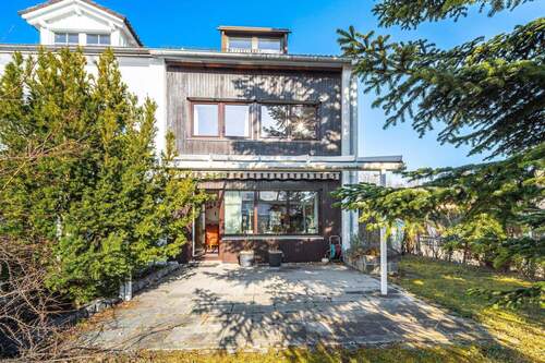 Titelbild - Ihr neues Zuhause: Charmantes Reiheneckhaus mit großem Garten und viel Platz für die Familie!