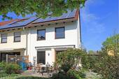Hausansicht hinten - Wohnen mit Komfort und Sonne - Einfamilienhaus in begehrter Lage von Wiesloch