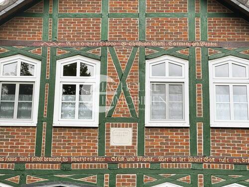 Titelbild - Wohnen im historischen Rundling - Denkmalgeschützte Fachwerkidylle im Wendland