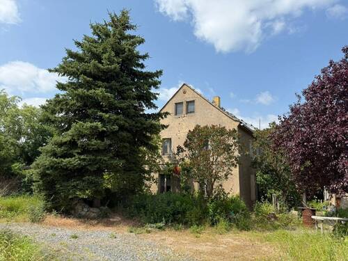 Bild 1 - ++ RESERVIERT ++ Einfamilienhaus mit Nebengelass in Gävernitz für Individualisten