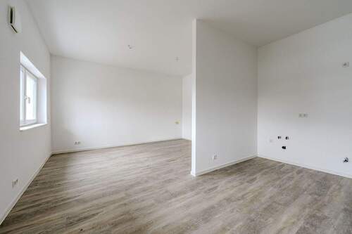 Wohn-/Essbereich - Einziehen und Wohlfühlen: 1,5 Zimmer - Nachhaltig & kernsaniert