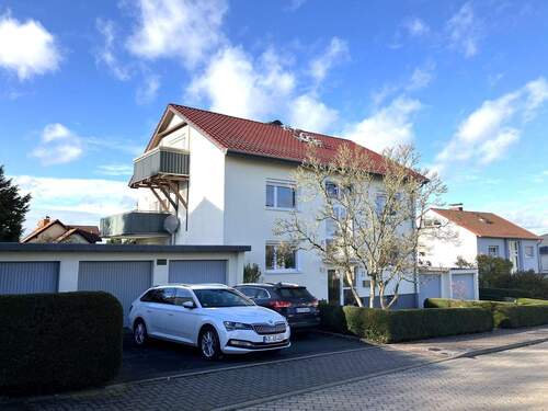 Außenansicht - 3 Zimmer Etagenwohnung zur Miete in Lohfelden