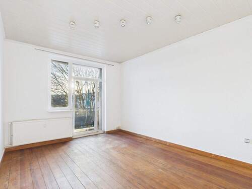 Wohnzimmer - 3 Zimmer Etagenwohnung zur Miete in Lübeck