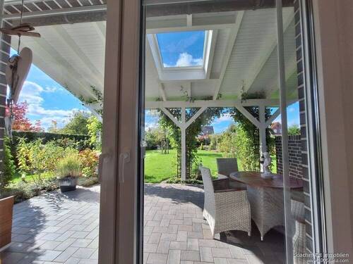 17-1024 - ohne Käuferprovision, bezugsfertig, sehr gepflegtes Anwesen, Garten, Klinkerfassade, Doppelgarage, 1.150 m² Eck-Grundstück