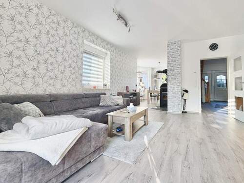 Wohnzimmer - 5 Zimmer Einfamilienhaus in Kümmernitztal