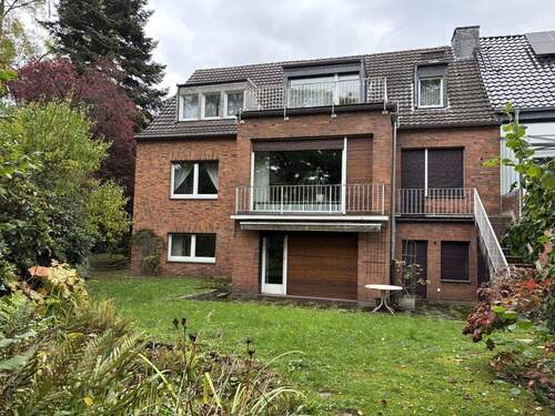 Gartenansicht - 7 Zimmer Mehrfamilienhaus, Wohnhaus zum Kaufen in Krefeld
