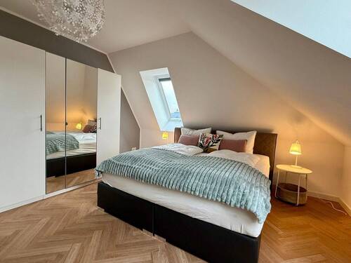 Klipphausenestr.2 möbliert DG re SZ - 