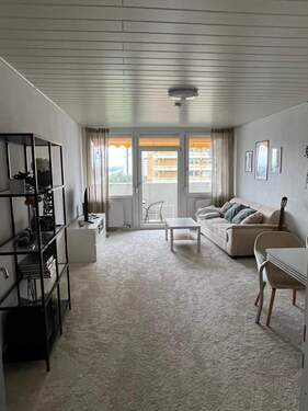 Wohnzimmer - Etagenwohnung mit 80,30 m&sup2; in Erlangen zum Kaufen