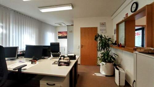 Büro am Empfang/Eingangsbereich - 