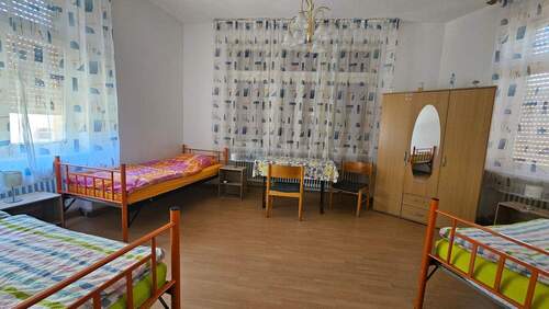Teilansichten Zimmer (3).jpg - 