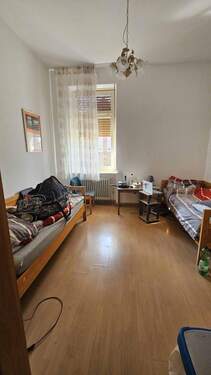 Teilansichten Zimmer (2).jpg - 