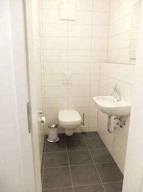 Gäste-WC - Etagenwohnung mit 86,00 m² in Fürth zur Miete