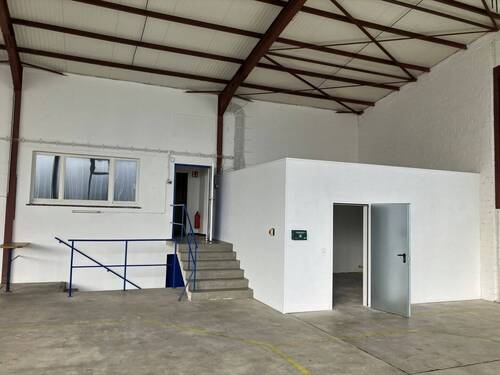 Zugang zum Büroanbau - 