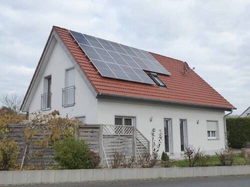 Bild1 - Schickes Einfamilienhaus mit Carport - jetzt verfügbar!