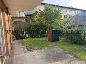 Terrasse links - 3 Zimmer Etagenwohnung in Norderstedt