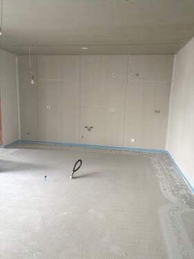 .. Platz für eine Kücheninsel ! - 3 Zimmer Terrassenwohnung zur Miete in Gerolzhofen