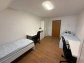 1. Schlafzimmer - All-Inclusive WG-Zimmer direkt im Herzen Erlangens