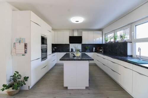 Einbauküche 1. OG - Reihenmittelhaus mit 186,10 m&sup2; in Köln zum Kaufen