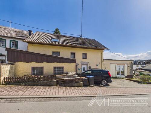 Frontansicht - 5 Zimmer Einfamilienhaus in Gillenfeld
