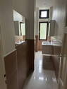 Bad mit Dusche - Schöne 4 Zimmer Wohnung Hochparterre
