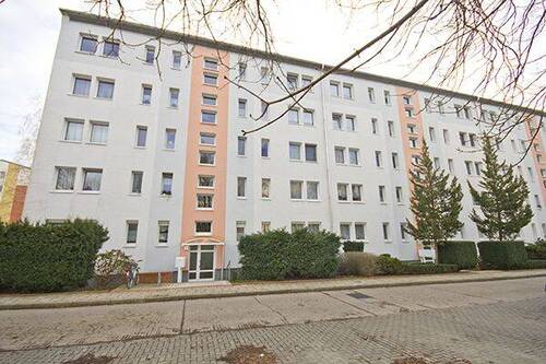 Ansicht vorn - 2 Zimmer Etagenwohnung zur Miete in Halle (Saale)