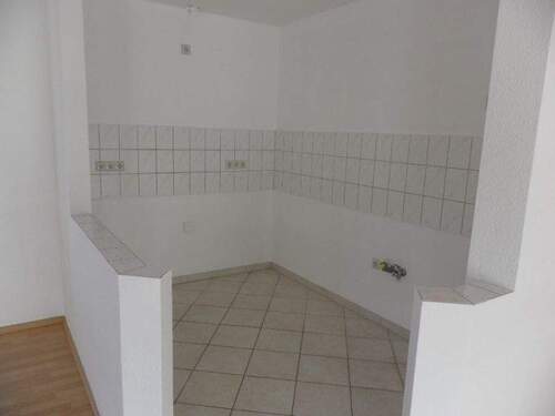 offene Küche - Etagenwohnung mit 95,60 m&sup2; in Oelsnitz/Erzgebirge zur Miete