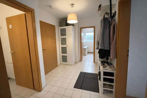 Eingangsbereich, Flur 2 - Etagenwohnung mit 80,50 m&sup2; in Beimerstetten zum Kaufen