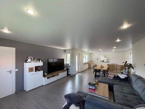 Wohn-/Essbereich - 9 Zimmer Einfamilienhaus zum Kaufen in Waldeck