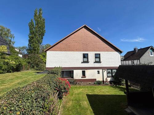 Gartenansicht - 6 Zimmer Mehrfamilienhaus, Wohnhaus zum Kaufen in Hamm/Sieg