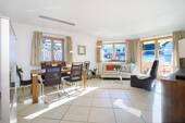 Heller Wohn-/Essbereich mit Balkonzugang - 3 Zimmer Etagenwohnung in Garmisch-Partenkirchen