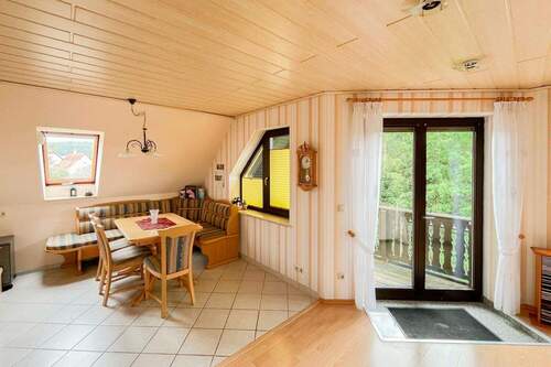 Wohn- u. Essbereich - 