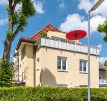 AIGNER - Lichtdurchflutete Dachgeschosswohnung mit sonnigem Balkon - München Laim