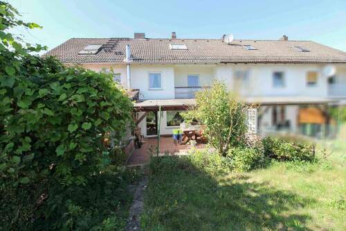 Hausanblick vom Garten - 